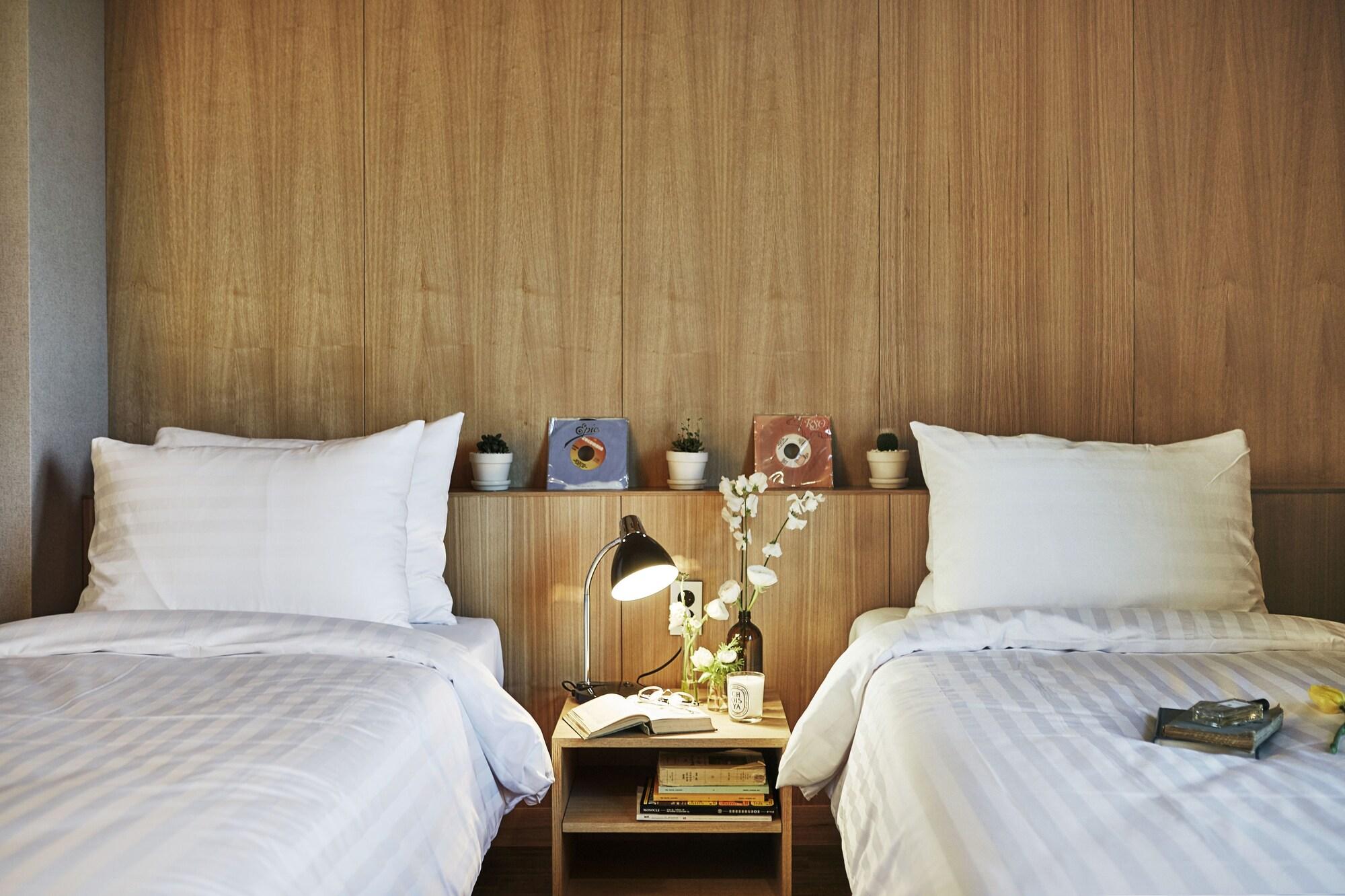Jongro Makers X Pretty Seoul