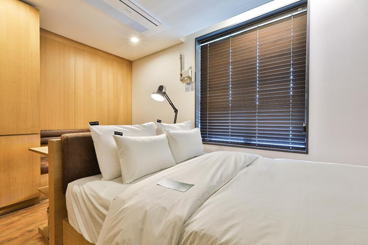 Jongro Makers X Pretty Hotel